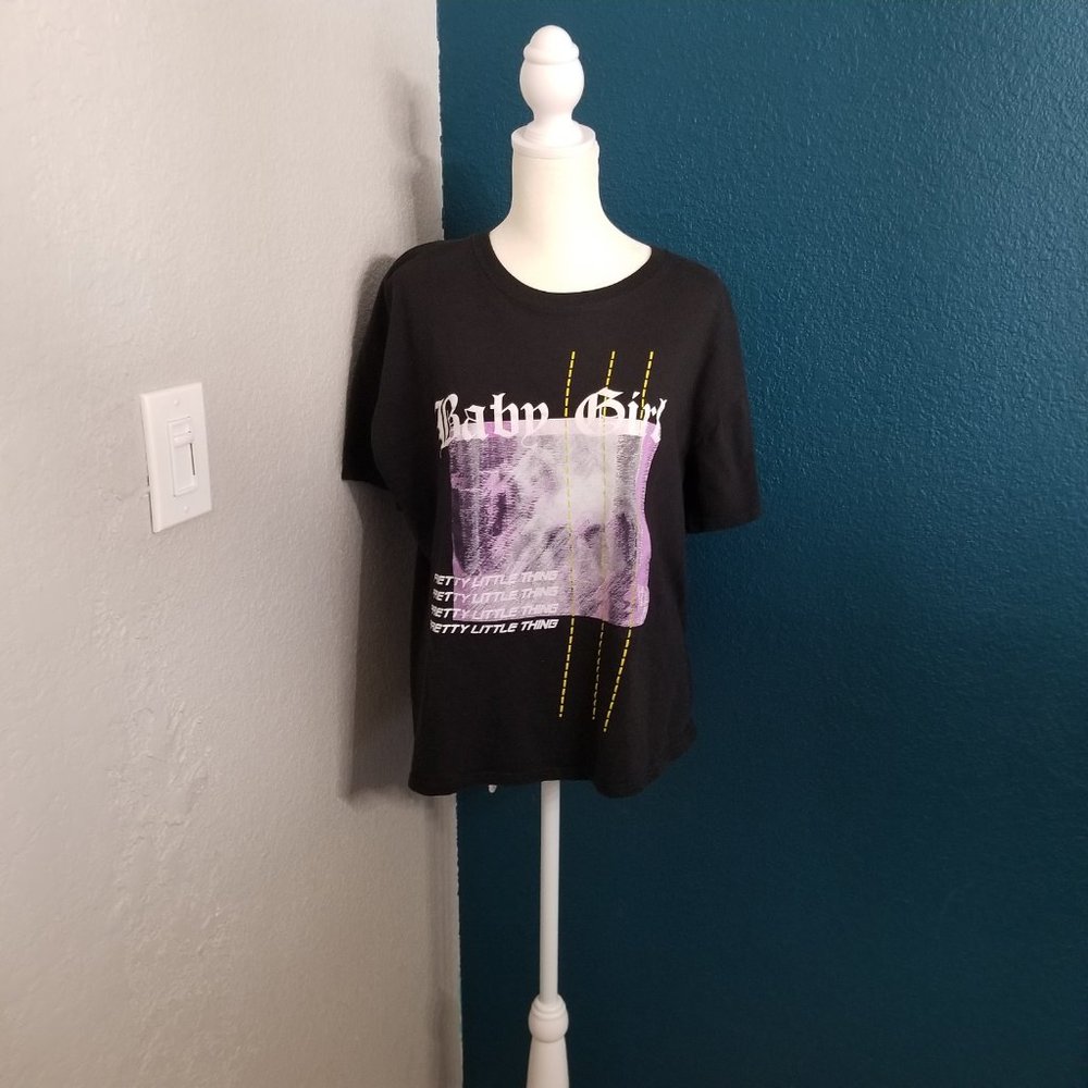 PRETTYLITTLETHING Graphic Tees‎